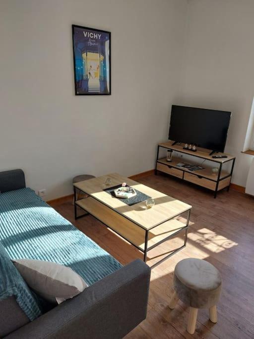 Appartement Proche Des Parcs Vichy Eksteriør bilde